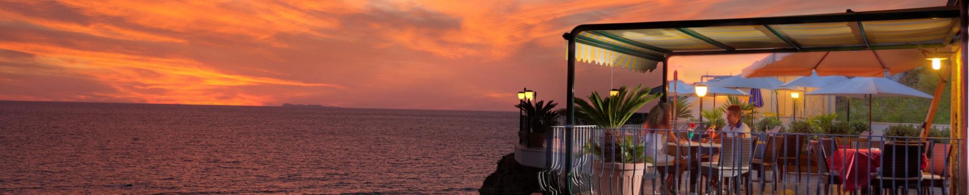 Ferientage um den 25. April und 1. Mai auf Ischia: Paket mit Hotel + Spa